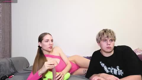 emily_and_ilumi online show from September 24, 12:52 pm