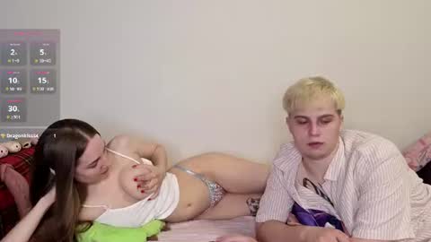 Snapshot of emily_and_ilumi chatting on July 12, 9:28 pm emily_and_ilumi online show from July 12, 9:28 pm
