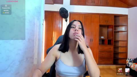 Emily and Soffy online show from April 17, 12:30 pm