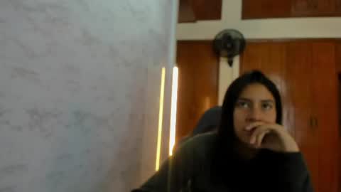 Snapshot of emily_and_soffy chatting on June 10, 12:37 pm Emily and Soffy online show from June 10, 12:37 pm