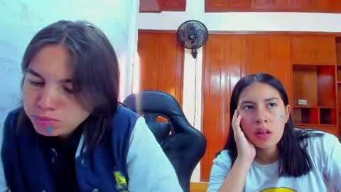 Snapshot of emily_and_soffy chatting on June 11, 12:25 pm Emily and Soffy online show from June 11, 12:25 pm