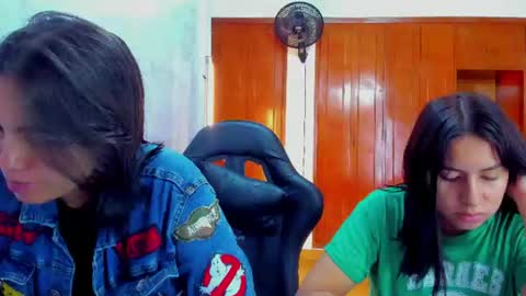 Snapshot of emily_and_soffy chatting on June 17, 12:29 pm Emily and Soffy online show from June 17, 12:29 pm