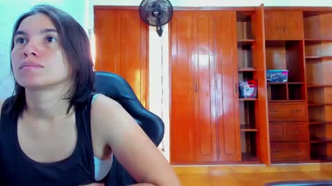 Snapshot of emily_and_soffy chatting on July 2, 12:44 pm Emily and Soffy online show from July 2, 12:44 pm