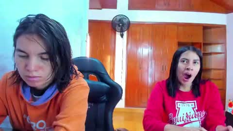 Snapshot of emily_and_soffy chatting on July 3, 12:55 pm Emily and Soffy online show from July 3, 12:55 pm