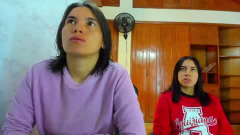 Snapshot of emily_and_soffy chatting on July 6, 12:57 pm Emily and Soffy online show from July 6, 12:57 pm