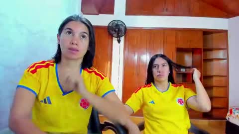 Snapshot of emily_and_soffy chatting on July 7, 11:47 am Emily and Soffy online show from July 7, 11:47 am