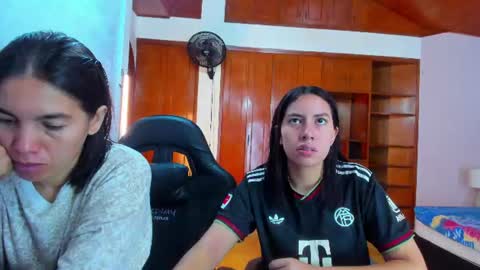 Snapshot of emily_and_soffy chatting on July 15, 12:43 pm Emily and Soffy online show from July 15, 12:43 pm