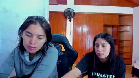 Snapshot of emily_and_soffy chatting on July 18, 1:26 pm Emily and Soffy online show from July 18, 1:26 pm