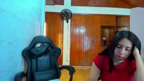 Snapshot of emily_and_soffy chatting on July 22, 12:08 pm Emily and Soffy online show from July 22, 12:08 pm