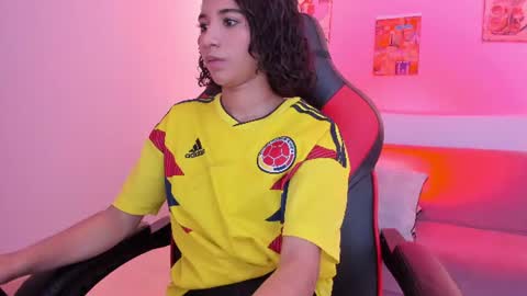 Snapshot of emily_bruss chatting on July 3, 7:53 pm emily_bruss online show from July 3, 7:53 pm