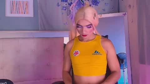 emily_castillo1_ online show from May 9, 5:01 am