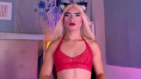 emily_castillo1_ online show from May 27, 6:10 am