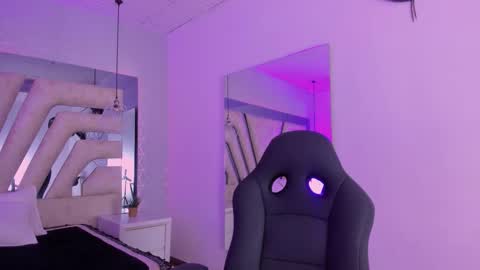 Emily online show from October 15, 10:48 am