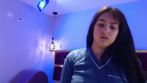 Snapshot of emily_fox_3 chatting on September 17, 3:41 am emily fox 3 online show from September 17, 3:41 am