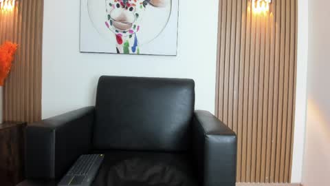 emily_frostt online show from April 5, 11:29 am