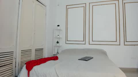 Snapshot of emily_gaviria1 chatting on February 28, 12:06 pm emily_gaviria1 online show from February 28, 12:06 pm