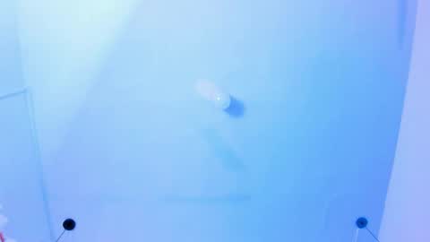 Emi  online show from March 6, 2:08 pm