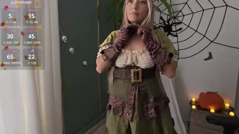 Emily online show from October 31, 11:44 am