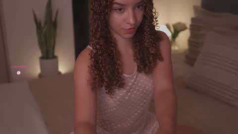 Juliana online show from March 11, 2:28 am