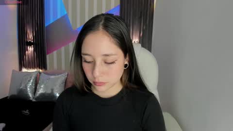 Emily online show from February 9, 4:29 pm