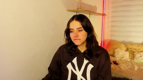 emily_lindey online show from November 15, 3:15 am