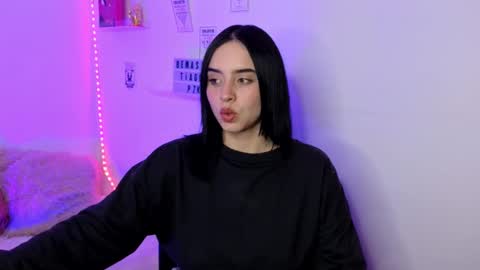 Emily Lindey online show from March 13, 5:03 am