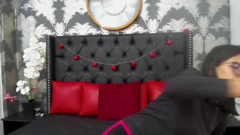 Emily online show from February 19, 2:55 pm