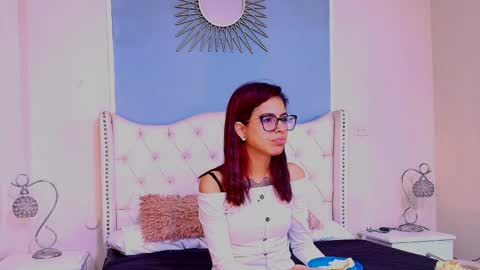 Emily online show from February 16, 11:01 pm