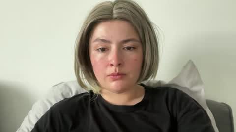 Snapshot of emily_morning_dew chatting on June 7, 5:44 am emily_morning_dew online show from June 7, 5:44 am