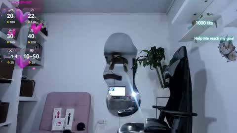 emily_palmeer online show from September 19, 10:49 am