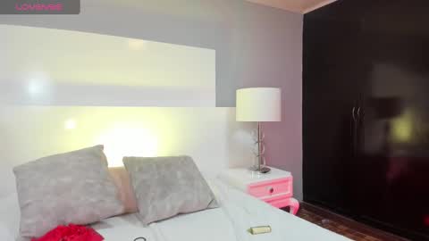 Emily  online show from December 21, 2:09 am