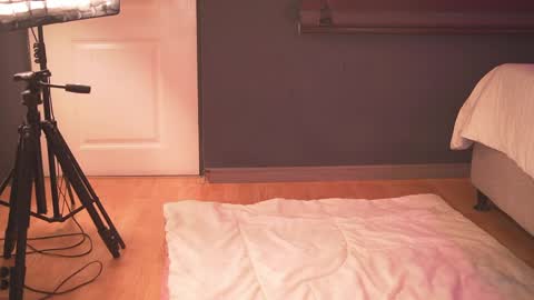 Emily online show from April 7, 11:32 am