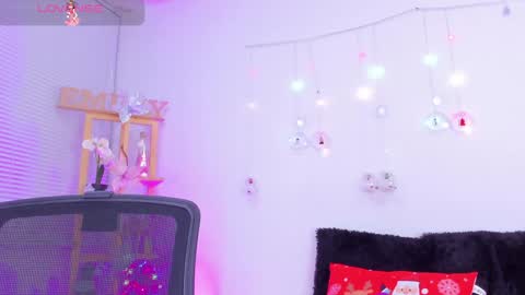 Emily online show from December 17, 11:38 pm