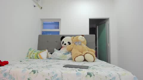 Snapshot of emily_sejmet chatting on January 21, 11:35 am SEJMET LOVE online show from January 21, 11:35 am