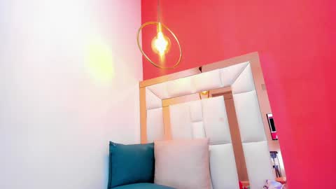 Snapshot of emily_sexy3 chatting on January 13, 2:42 pm Emily online show from January 13, 2:42 pm