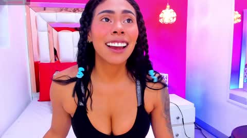 Snapshot of emily_sexy3 chatting on January 31, 11:24 am Emily online show from January 31, 11:24 am