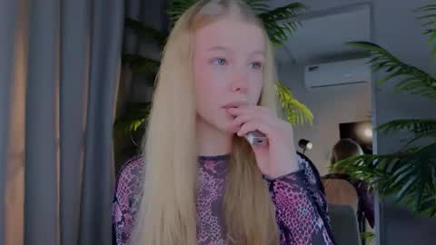 emily shepard online show from March 19, 3:32 am