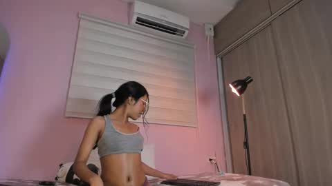 Emily online show from March 12, 6:33 pm