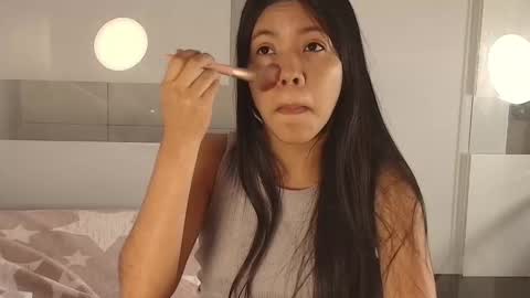 Emily online show from November 11, 12:05 pm