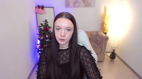 Snapshot of emily_tendermeow chatting on January 15, 10:42 am Emily online show from January 15, 10:42 am