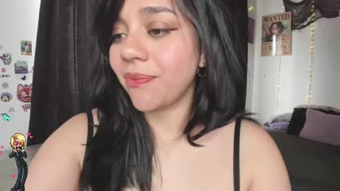 Snapshot of emily_vader chatting on October 15, 5:35 pm emily_vader online show from October 15, 5:35 pm