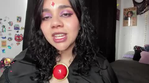 Snapshot of emily_vader chatting on October 31, 4:19 pm emily_vader online show from October 31, 4:19 pm