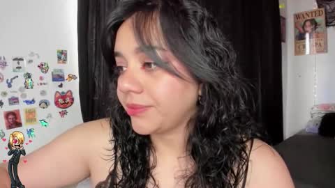 Snapshot of emily_vader chatting on November 7, 4:07 pm emily_vader online show from November 7, 4:07 pm