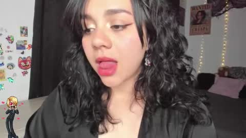 Snapshot of emily_vader chatting on December 1, 2:16 am emily_vader online show from December 1, 2:16 am