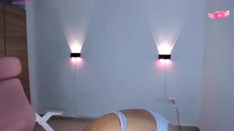 Emi online show from February 17, 9:08 pm