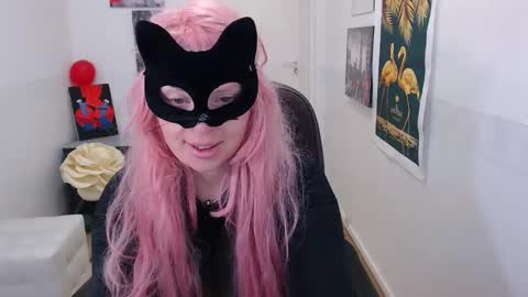 Snapshot of emily_york18 chatting on February 15, 6:33 am Emily online show from February 15, 6:33 am