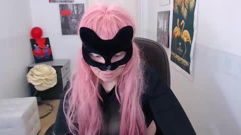 Snapshot of emily_york18 chatting on February 22, 11:46 am Emily online show from February 22, 11:46 am