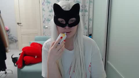 Snapshot of emily_york18 chatting on January 9, 2:20 pm Emily online show from January 9, 2:20 pm