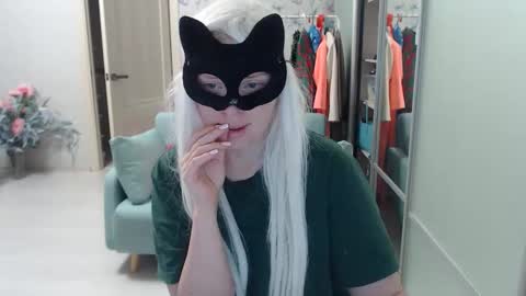 Snapshot of emily_york18 chatting on February 6, 5:16 pm Emily online show from February 6, 5:16 pm