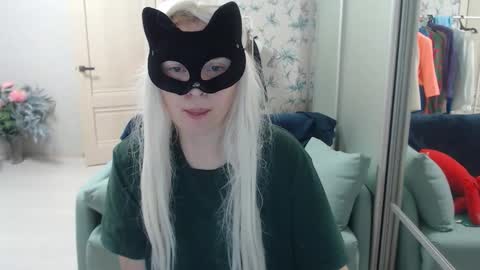 Snapshot of emily_york18 chatting on February 22, 4:49 pm Emily online show from February 22, 4:49 pm
